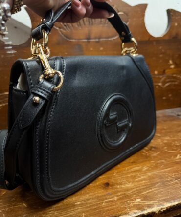 Borsa modello Gucci Blondie nera.